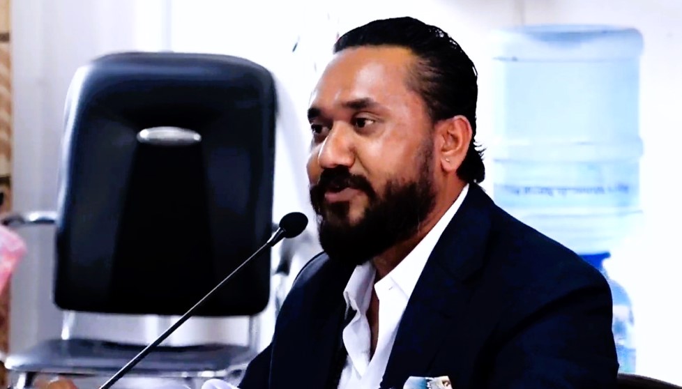 माननीय खगेन्द्र सुनार आफूमाथि लागेका आरोपमाथि छानबिन गर्न सघाउने बताएका छन् |